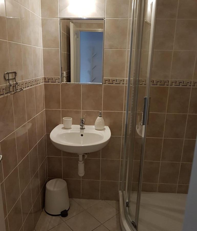 Statek U Dubu Hotel Svojetin Eksteriør billede